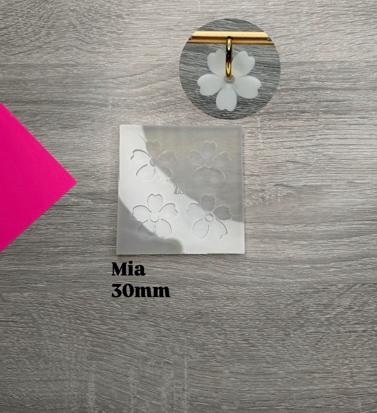 Mia