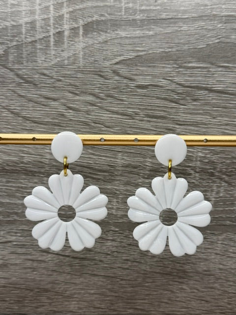 Boucles d'oreille fleurs bordeaux pailletées