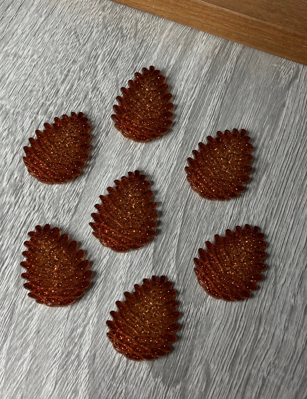 Pomme de Pin broche